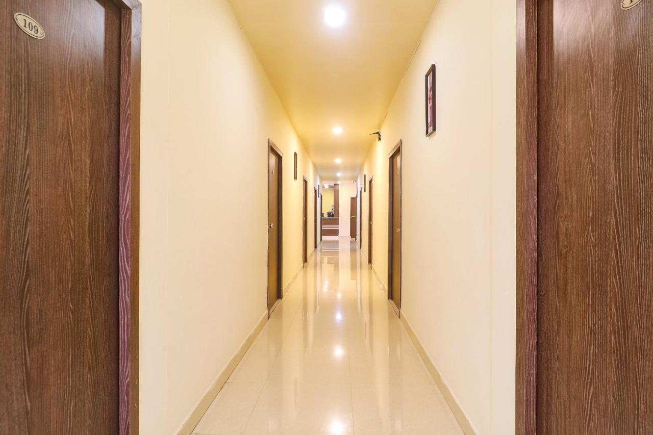 Fabexpress Airport Stay Inn - Nr Hyderabad International Airport, Shamshabad Exterior photo